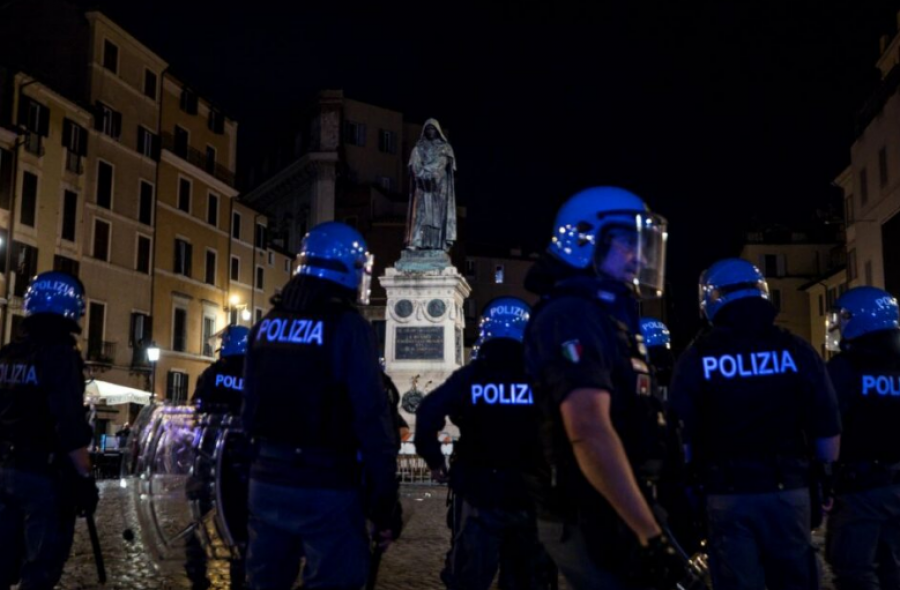 ‘Luftë’ në rrugët e Romës dhe ‘Olimpico’, tifozët çekë plagosin policë dhe stjuardë