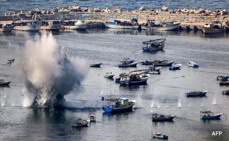 Izraeli godet Gazën nga deti, ministri i mbrojtjes paralajmëron: Shumë shpejt nisim një ofensivë të gjatë e të vështirë