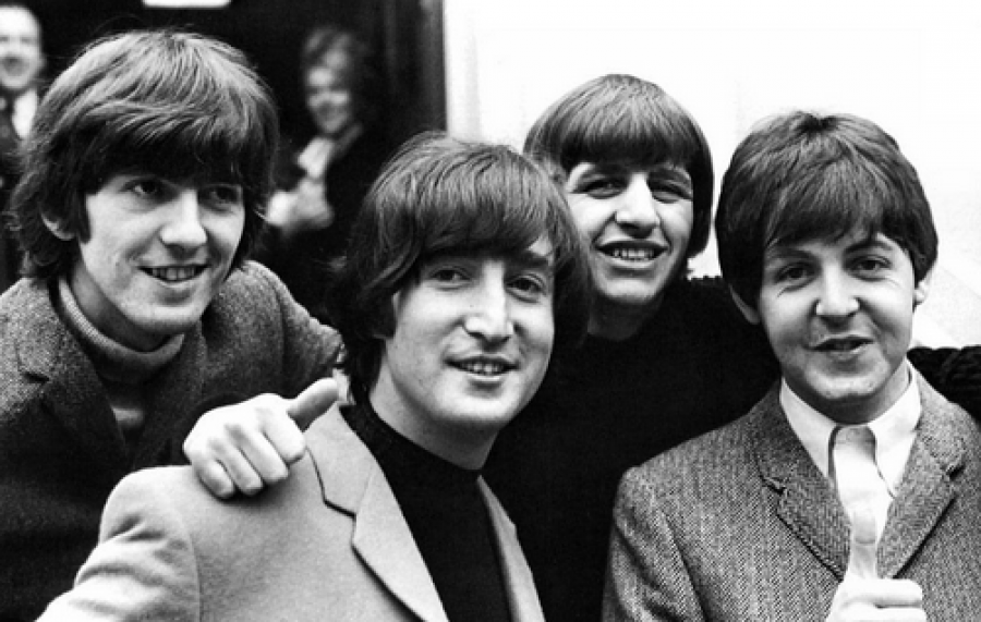 The Beatles shpall datën e publikimit të këngës së fundit 'Now & Then'