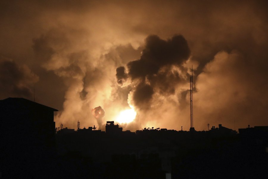Izraeli thotë se ushtria goditi 150 objektiva nëntokësore në veri të Gazës