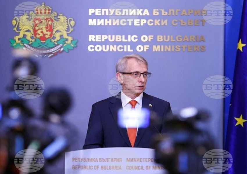 Kryeministri bullgar: Hungaria e Serbia po ndihmojnë financimin e ushtrisë së Putinit
