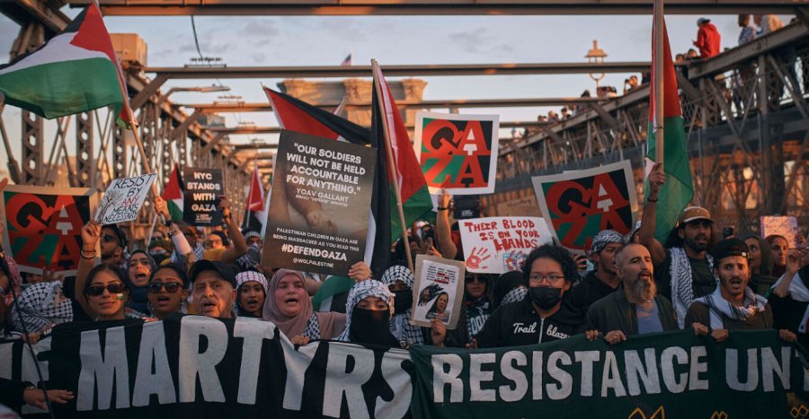 Lufta në Izrael, ‘Valë’ protestash në Brooklyn kundër bombardimeve në Gaza, mijëra protestojnë në rrugët e New York