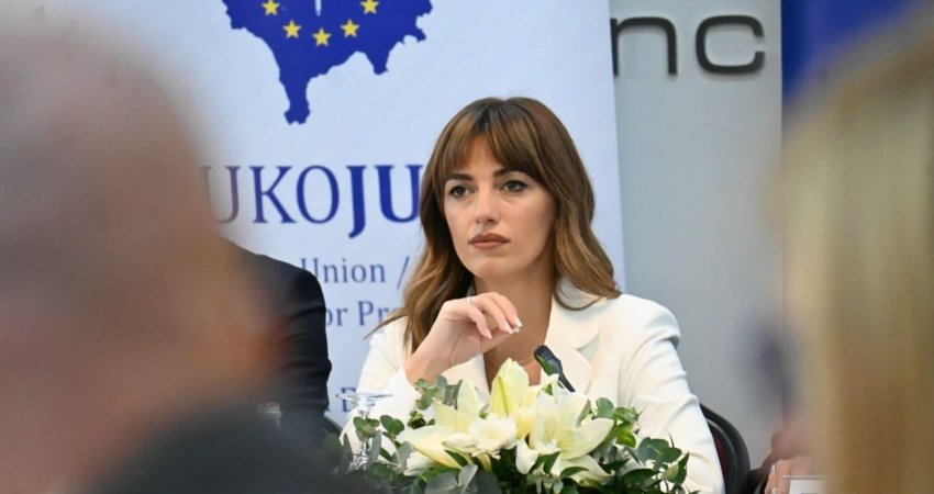 Vritet një grua në Ferizaj, reagon Haxhiu: Gratë ende nuk janë të sigurta