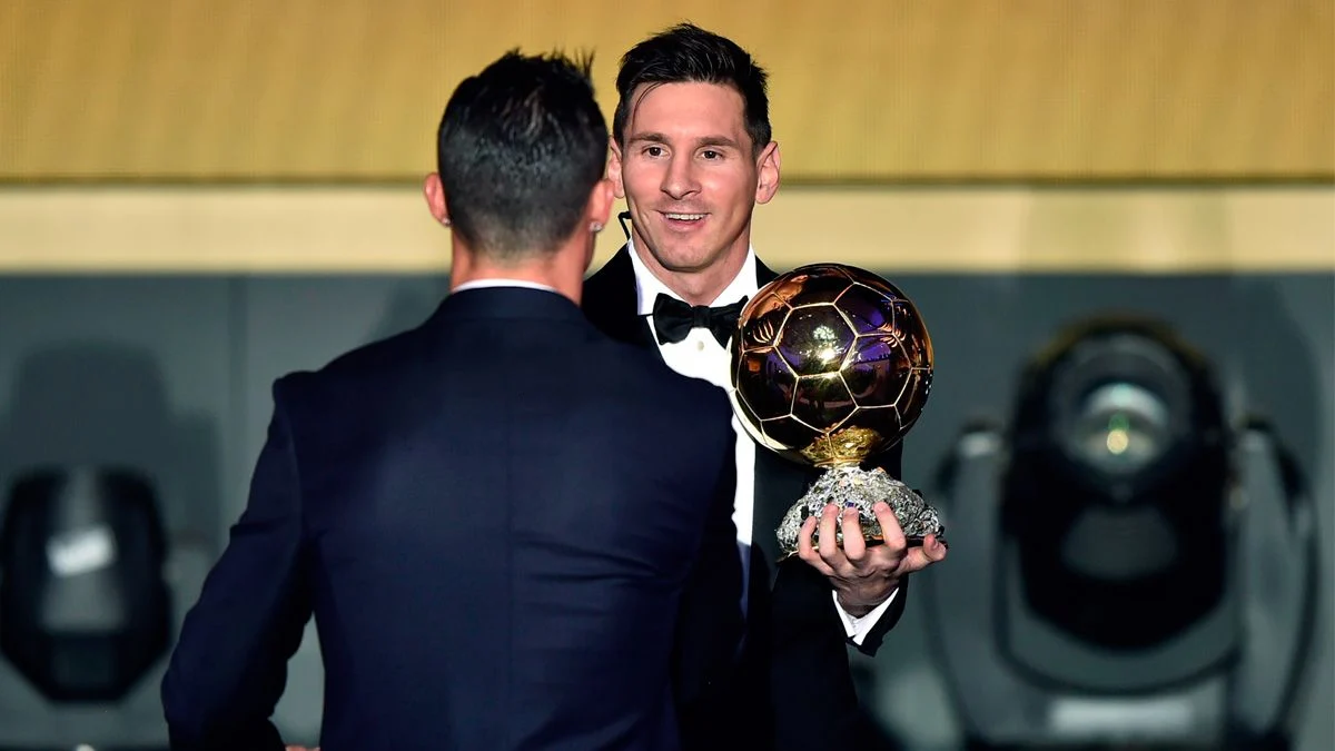 Komenti i Cristiano Ronaldos për Topin e 8 të Artë të Leo Messit bën xhiron e rrjetit