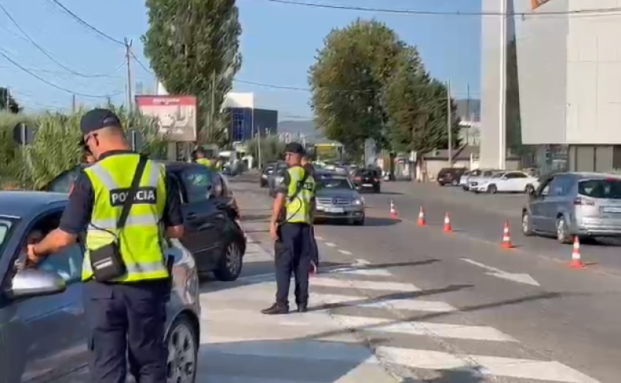  Policia Rrugore e Elbasanit kontrolle për sigurinë në rrugë, në sitë makinat me “Alert”