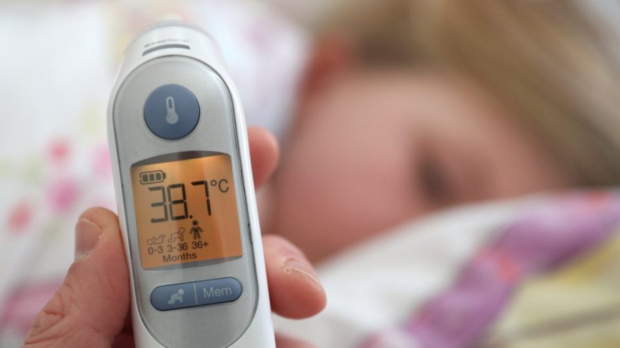 Një test i ri gjaku zbulon shpejt shkakun e temperaturës te fëmija