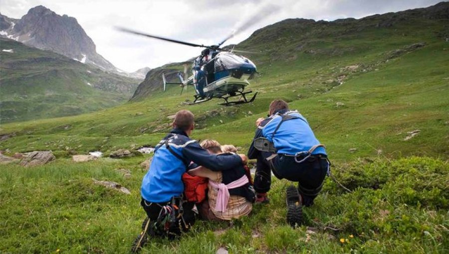 'Një alpinist rrëshqiti dhe ra...'/ Humbin jetën dy persona, plagosen dy të tjerë në Itali 