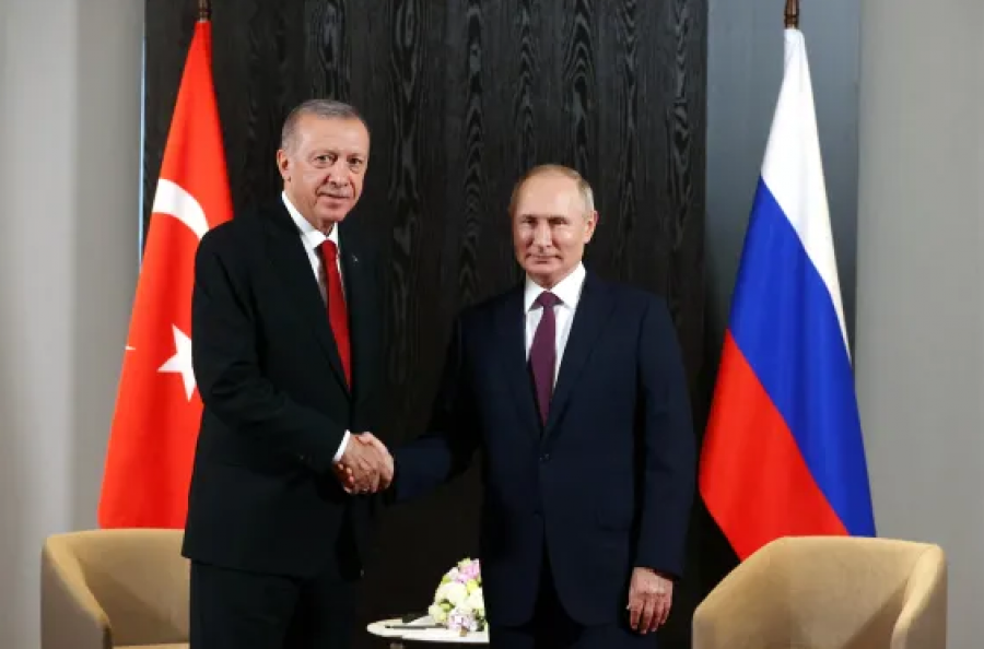 Putin-Erdogan takohen në Sochi, në fokus eksporti i drithërave nga Ukraina. Lideri rus kërkon dhe…
