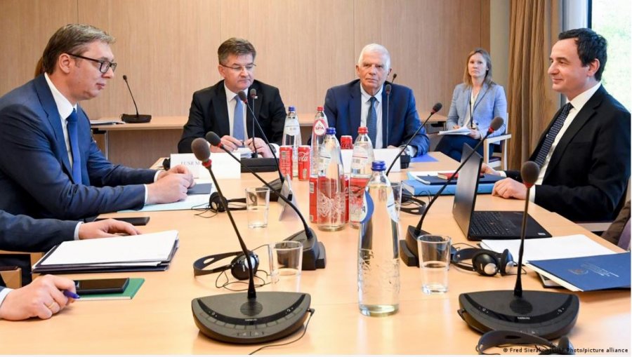 Pas tensioneve në Veri, Kurti dhe Vuçiç do takohen nën ndërmjetësimin e BE-së