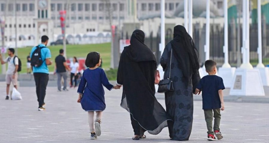 Shkollat franceze refuzojnë dhjetëra vajza myslimane të mbajnë mbulesë