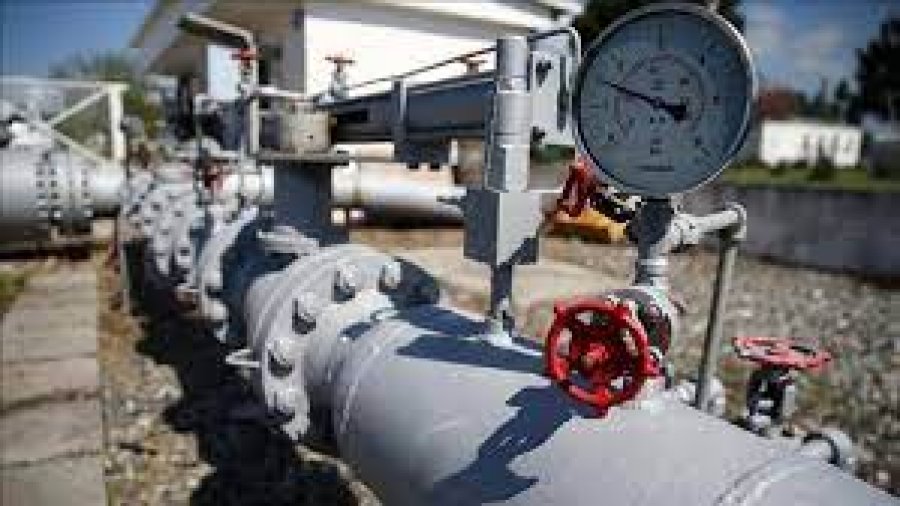Rusi, tkurren me 38 për qind të ardhurat nga nafta dhe gazi natyror