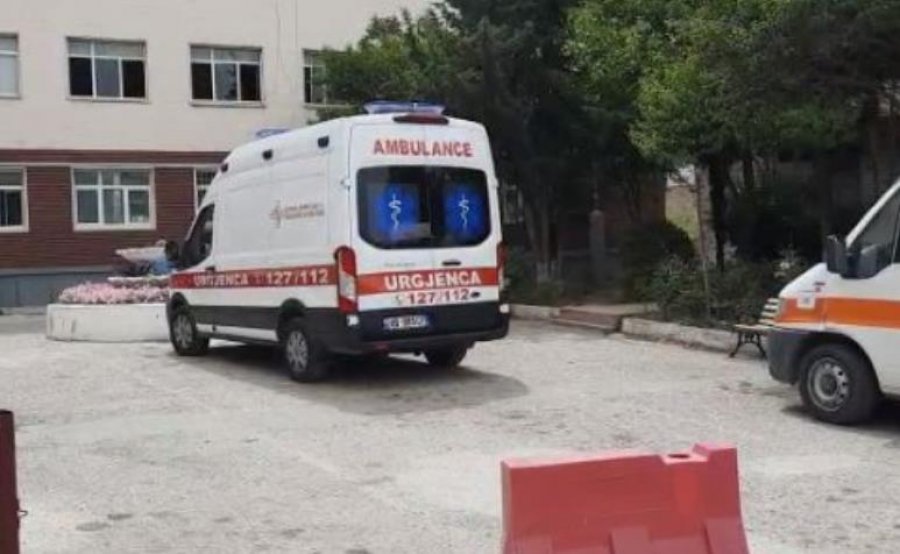 Aksident në Vlorë, makina merr përpara këmbësorin