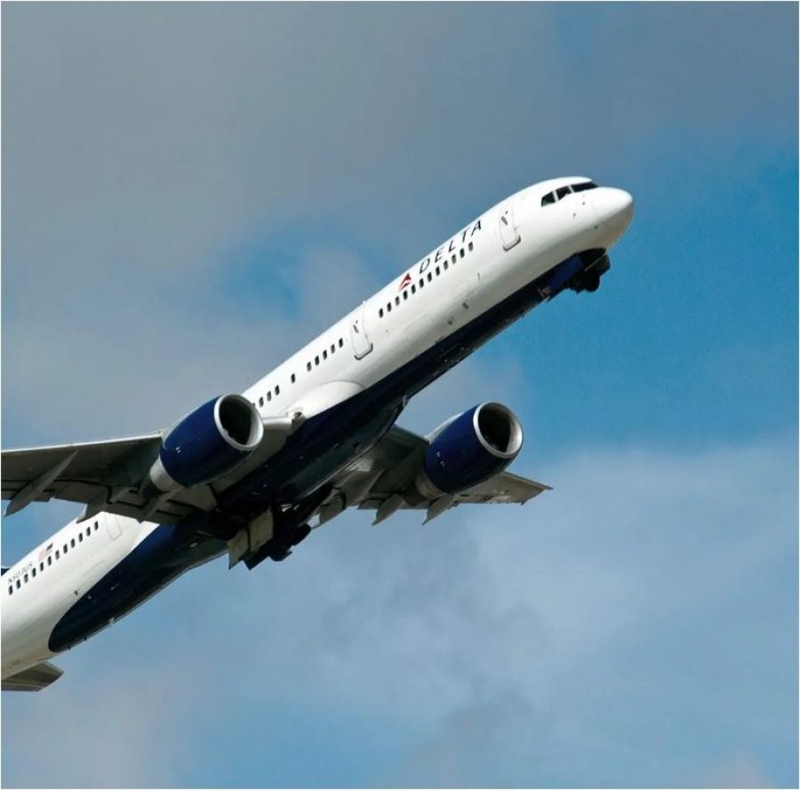'Diarre gjatë gjithë avionit’: Avioni bën ulje emergjente për shkak të një incidenti shëndetësor