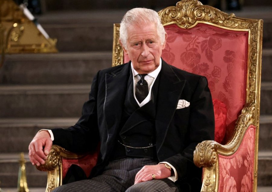 365 ditë Mbret, Charles III zbulon axhendën për vitet e ardhshme