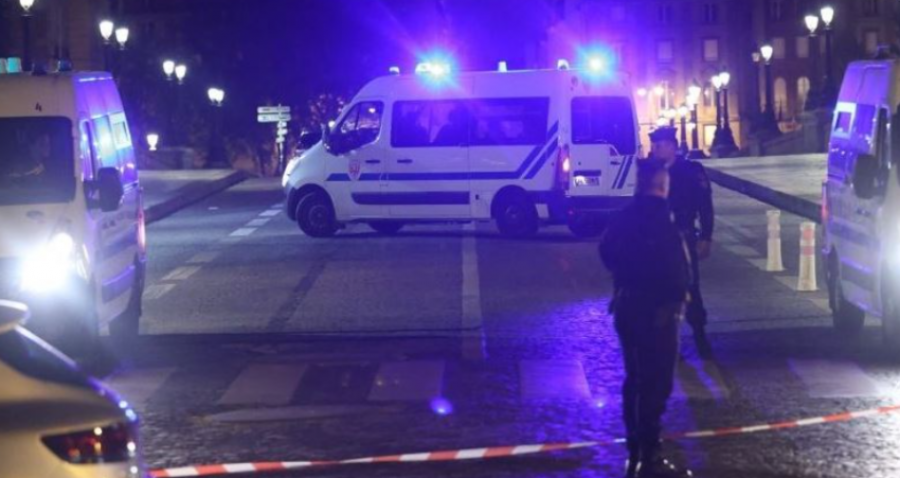 Tensione në Paris, 16-vjeçari vdes gjatë ndjekjes nga policia