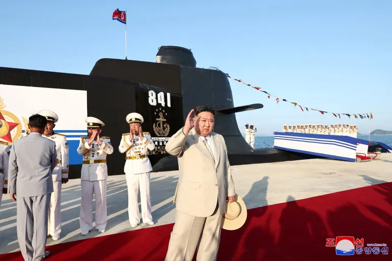 Koreja e Veriut paralajmëron 'kapitullin e ri' me nëndetëse 'sulm taktik bërthamor'