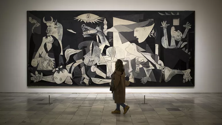 Muzeu spanjoll lejon pas dekadash, fotografimin e kryeveprës ‘Guernika’ të Pikasos