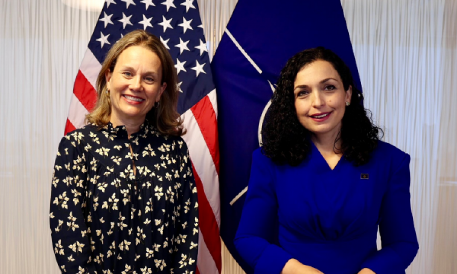Ambasada Amerikane shpërndanë takimin Osmanit me ambasadoren e SHBA në NATO