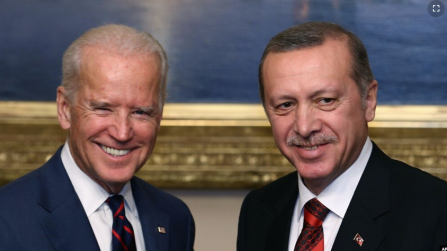 Erdogan: Blerja e avionëve amerikanë F-16 nuk duhet të kushtëzohet me anëtarësimin e Suedisë në NATO