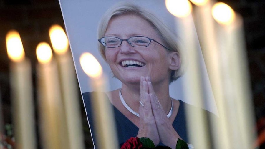Në kujtim të mikes së Kosovës, ministres suedeze Lindh, vrarë nga një ekstremist serb