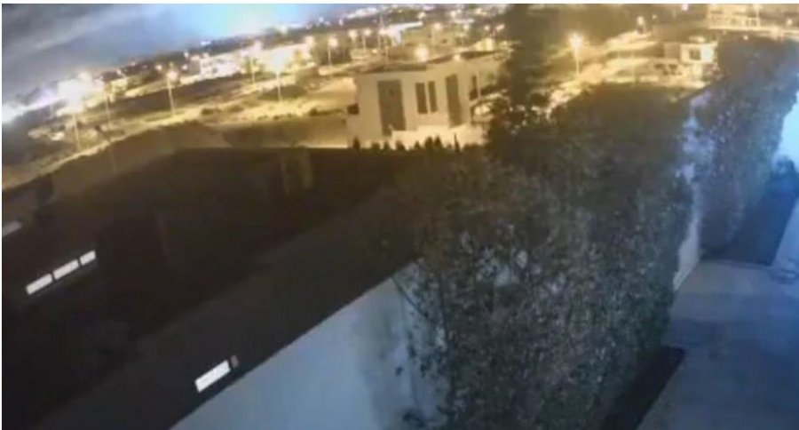 VIDEO/ Drita misterioze shfaqen në qiell pak para tërmetit në Marok