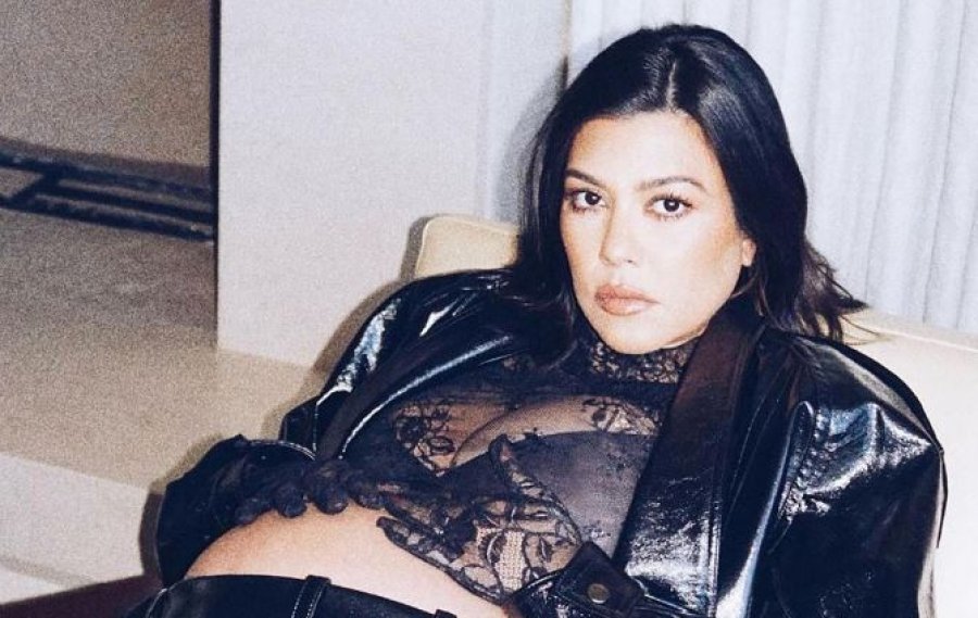 Kourtney Kardashian ndan fotot 'fuqizuese' të shtatzënisë pas operacionit urgjent