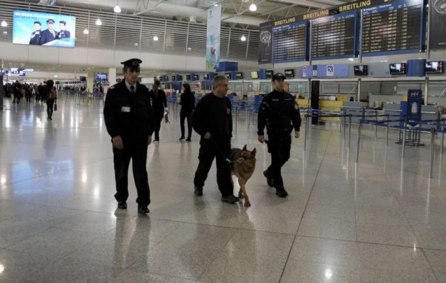 Masakra me 6 të vrarë në Lucë, autoritetet greke arrestojnë një shtetas turk, vijojnë kontrollet në aeroportet e vendit