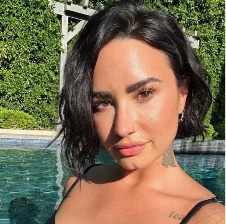 Demi Lovato flet për ndikimin e ‘daddy issues’ në jetën e saj