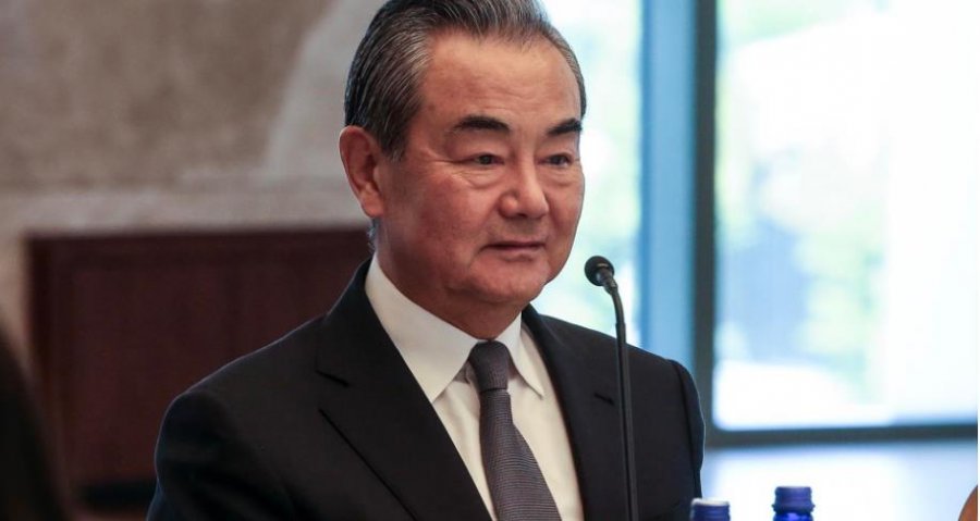Ministri i Jashtëm kinez do të vizitojë Moskën