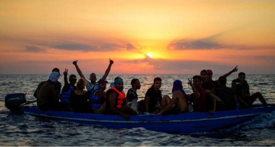  Fundoset varka me emigrantë në Tunizi, raportohet për 4 viktima