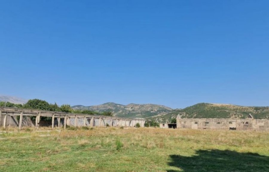 BIRN: Të mbijetuarit e kampit të Tepelenës kërkojnë të mos harrohet historia e represionit në Shqipëri