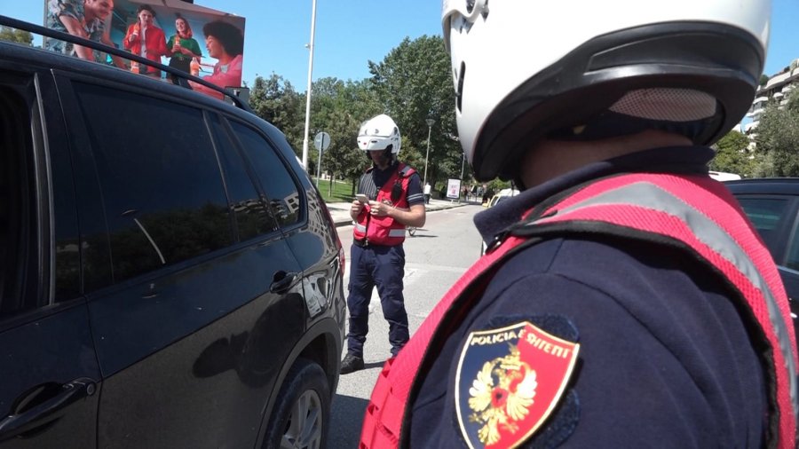 Operacioni policor në vazhdim: Kapen mbi 3 kg kokainë, ndër dhjetëra të arrestuar - edhe femra