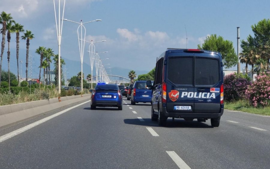 Operacion policor në Tiranë, mbi 70 të ndaluar deri tani