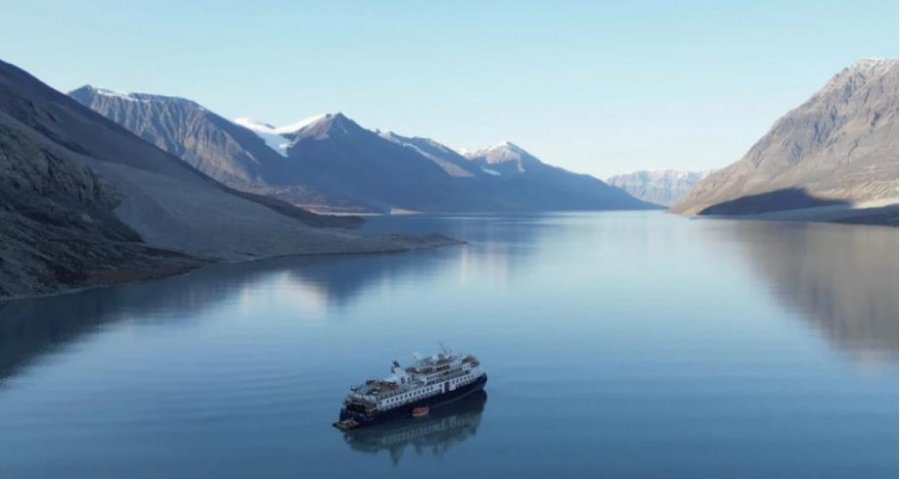 Në anijen e lundrimit me 206 persona të bllokuar në Grenlandë, tre pasagjerë kanë Covid-19