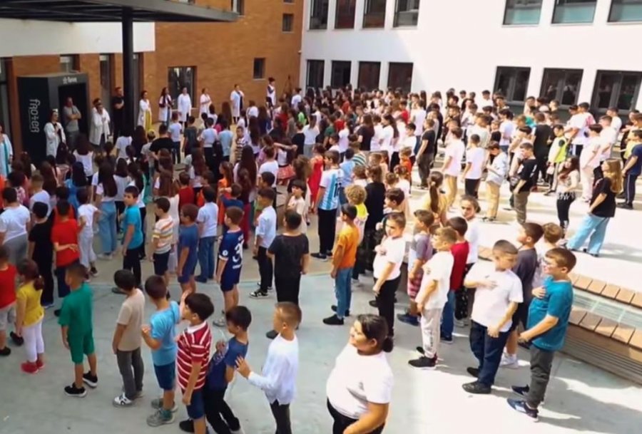 Ministria e Arsimit: Regjistrimet e nxënësve në e-Albania do të bëhen deri më 30 shtator