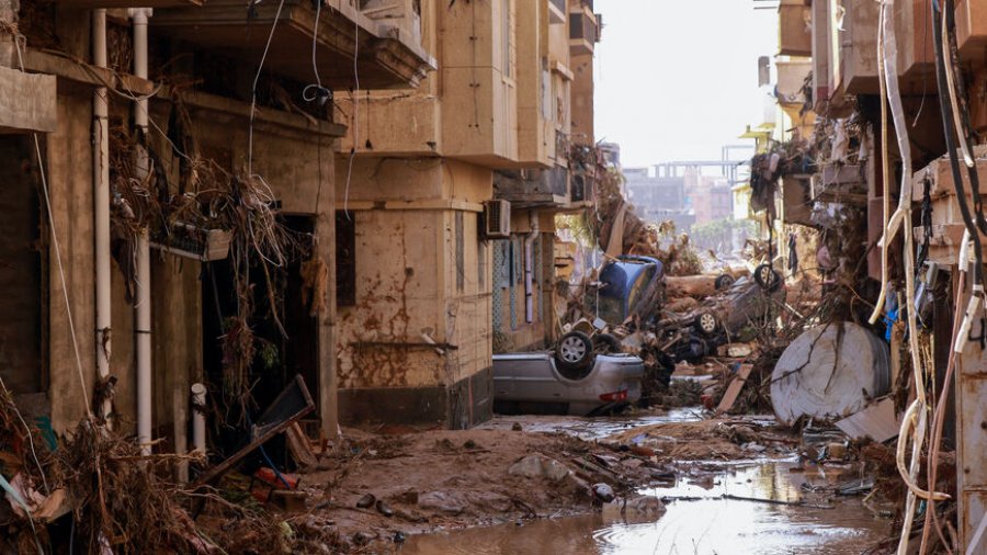 Tragjedia në Libi, sfidë për identifikimin e trupave, uji i ndotur helmon të mbijetuarit
