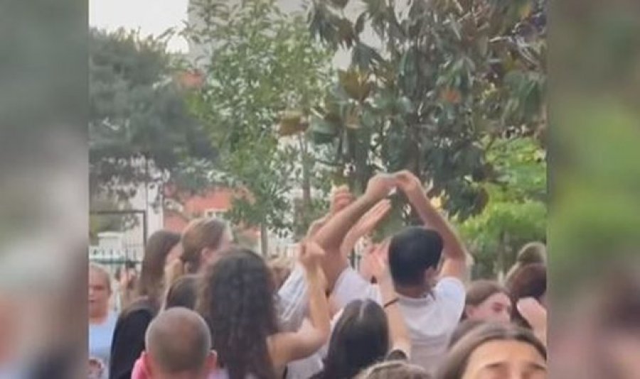 VIDEO/ ‘Kush kap i pari numrin, zë dhomën’/ Skandal, studentët denoncojnë procesin e ndarjes së dhomave të konvikteve në Tiranë