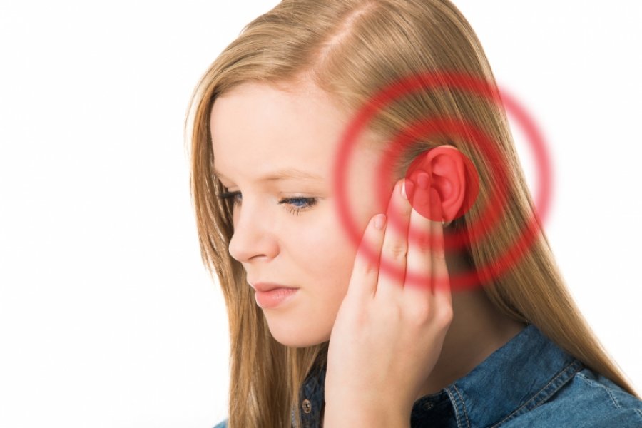 Humbja e dëgjimit, problem shëndetësor, por edhe plagë sociale 