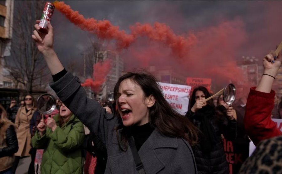 Kosovë: 64 për qind e grave besojnë se ka ngacmime seksuale në sektorin privat