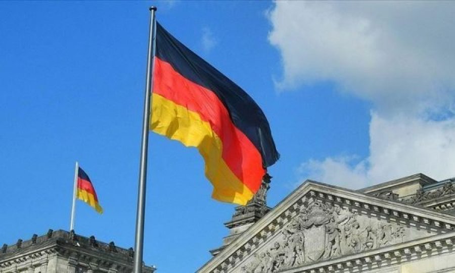 Reagon Berlini: Grupet e armatosura ilegale duhet të ndalen së rrezikuari jetën e njerëzve