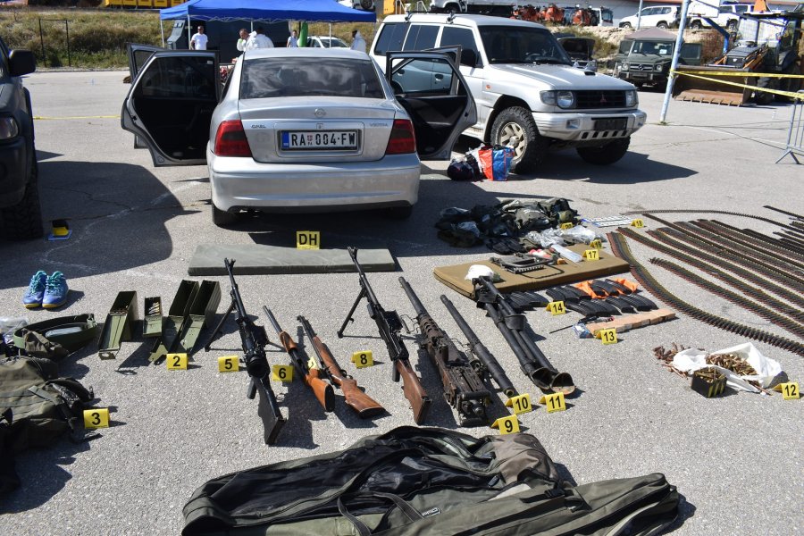 Aksioni në veri po vazhdon, arrestohen edhe dy persona dhe konfiskohet arsenal i madh armësh