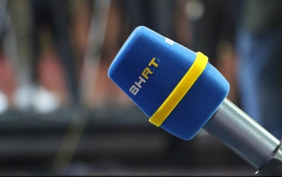 RTV e Bosnje Hercegovinës refuzon ditën e zisë për serbët e vrarë në Kosovë, pezullon drejtorin e Radios