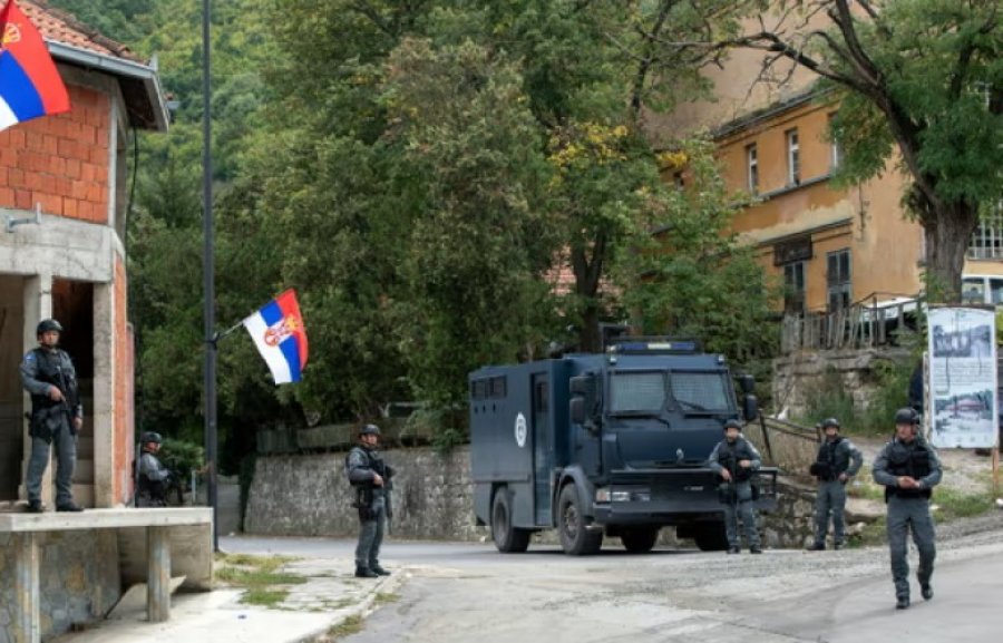 'The Guardian' shkruan për tensionet në veri të Kosovës: Provokohet ndarja