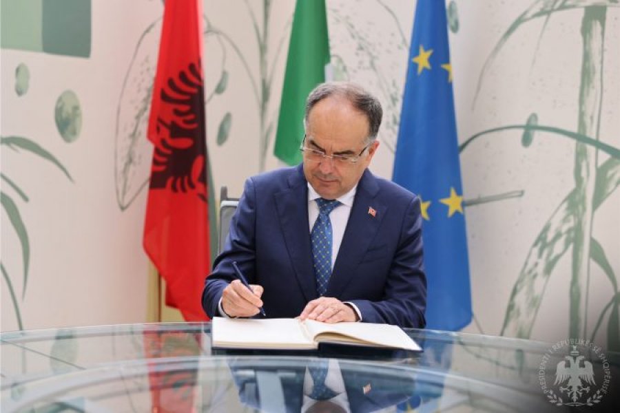 Lirime nga detyra dhe emërime/ Ja kush do të jenë ambasadorët e Shqipërisë në Serbi e Rusi, Presidenti Begaj nxjerr dekretet