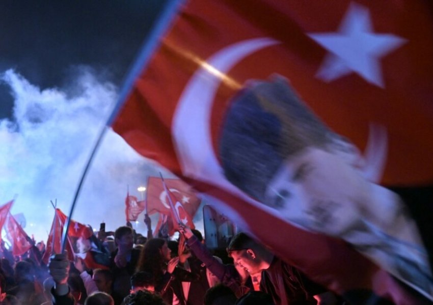 VOA/ Turqi, opozita arrin fitoren më të madhe që nga ardhja në pushtet e Erdoganit