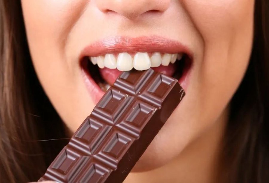 Për ju që adhuroni çokollatën: 2 arsye pse duhet ta hani më shpesh