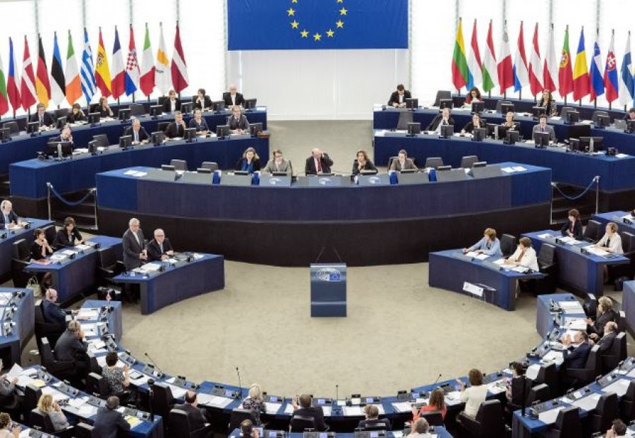 Eurodeputeti holandez: Rrezik i madh për konflikt në Bosnjë dhe Hercegovinë