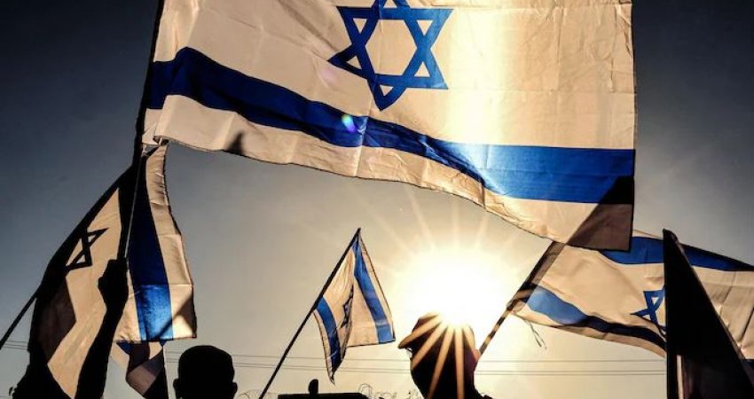 Izraeli mbyll hapësirën ajrore pas mesnate