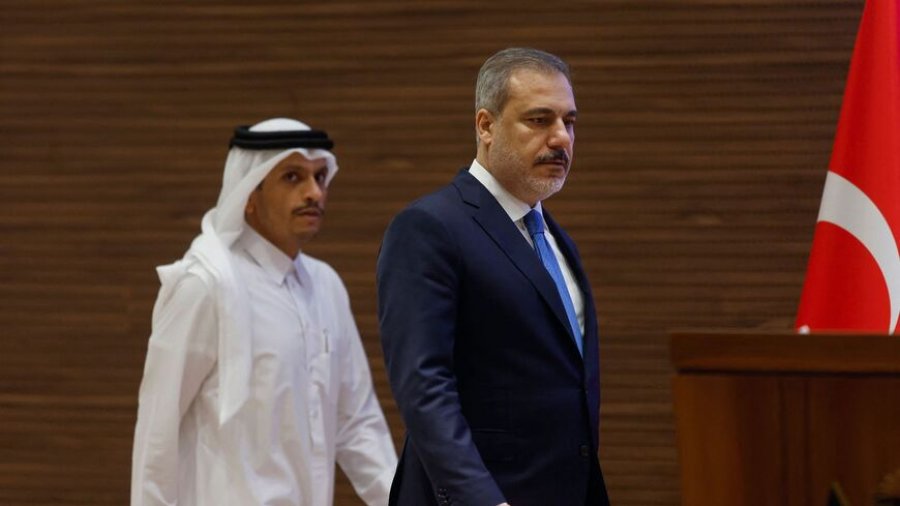 Ministri i  Jashtëm i Turqisë do të vizitojë Katarin, diplomacia rajonale kërkon të frenojë tensionin Iran-Izrael