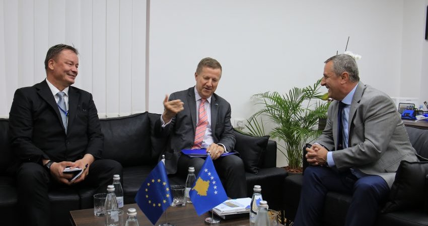 Kryeprokurori Blerim Isufaj takon ambasadorin e BE-së në Kosovë, Tomas Szunyog